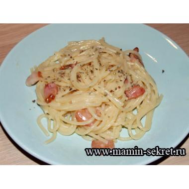 Спагетти карбонара с беконом по домашнему